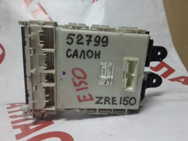 Блок предохранителей TOYOTA Corolla 