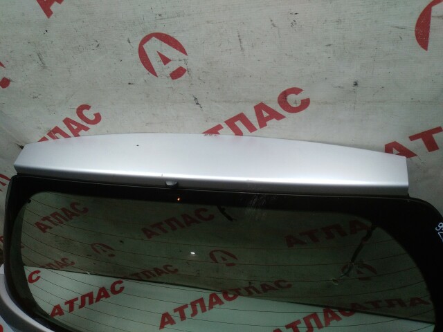 Дверь багажника TOYOTA Vitz 