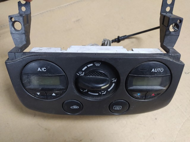 Блок управления печкой и кондиционером NISSAN Primera 