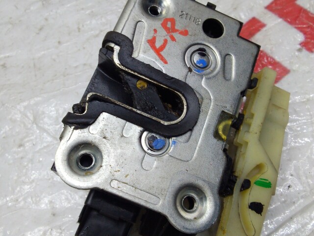 Замок двери RENAULT Duster 