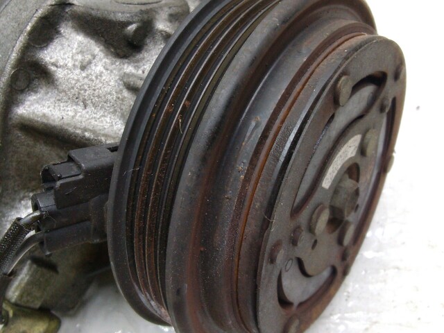 Компрессор кондиционера TOYOTA Vitz 1SZ-FE