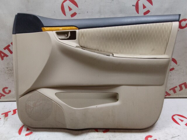 Обшивка двери TOYOTA Corolla Runx 