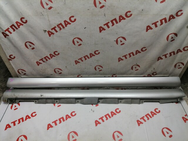 Накладка порога TOYOTA Avensis 