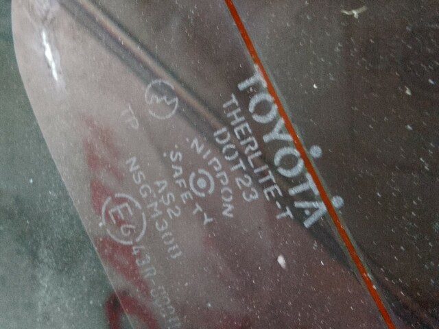 Стекло заднее TOYOTA Sprinter 