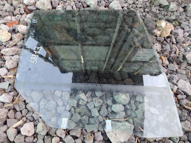 Стекло SsangYong Kyron 