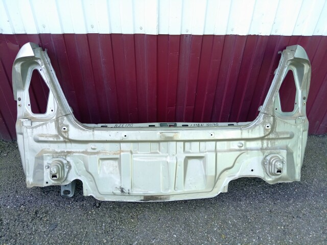 Задняя панель TOYOTA Corolla Fielder 