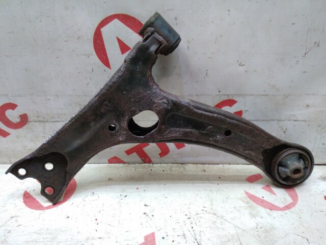 Рычаг TOYOTA Avensis 