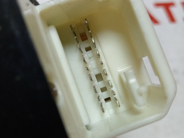 Блок управления стеклоподъемниками TOYOTA Vitz 