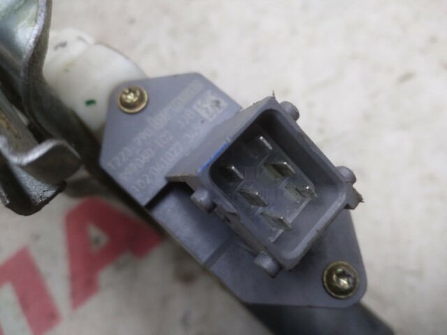 Стеклоподъемник TOYOTA Avensis 