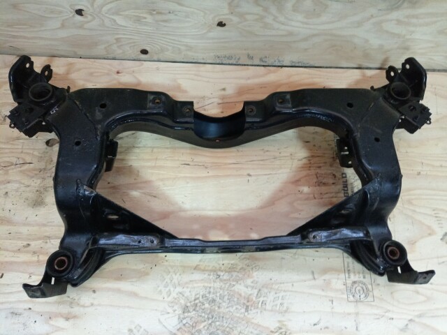 Балка задняя NISSAN Sunny 