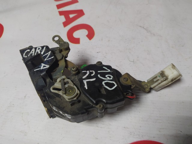 Замок двери TOYOTA Carina 