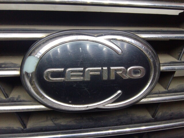 Решетка радиатора NISSAN Cefiro 