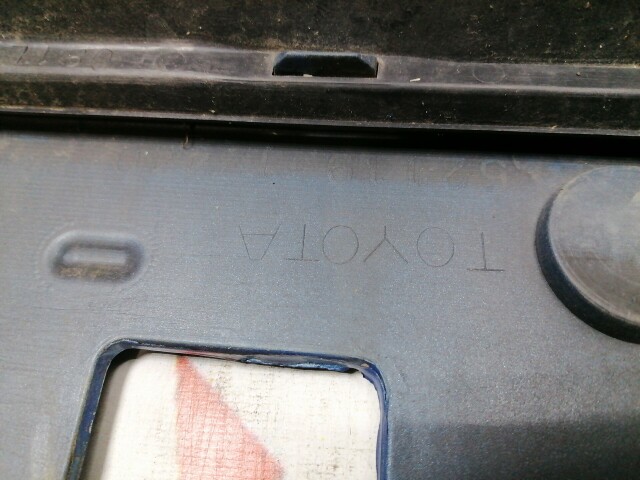 Бампер передний TOYOTA Corolla Runx 