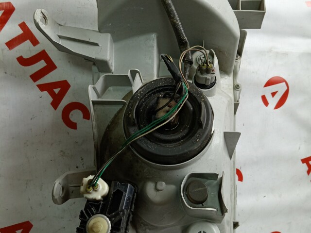 Фара TOYOTA Succeed 