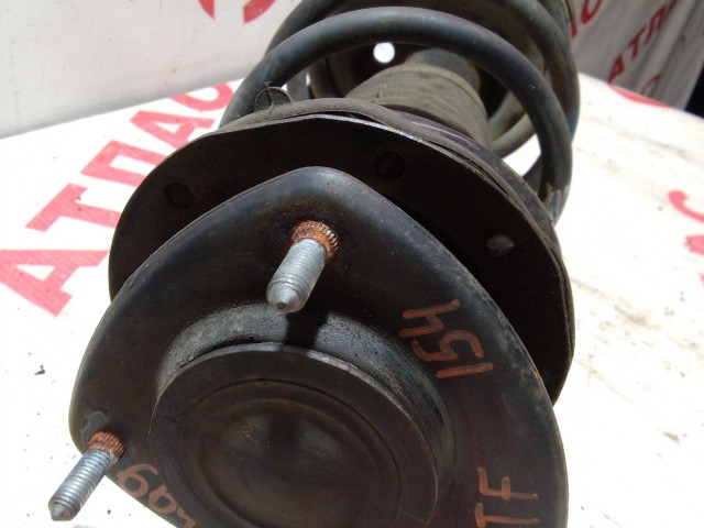 Стойка TOYOTA Ist 