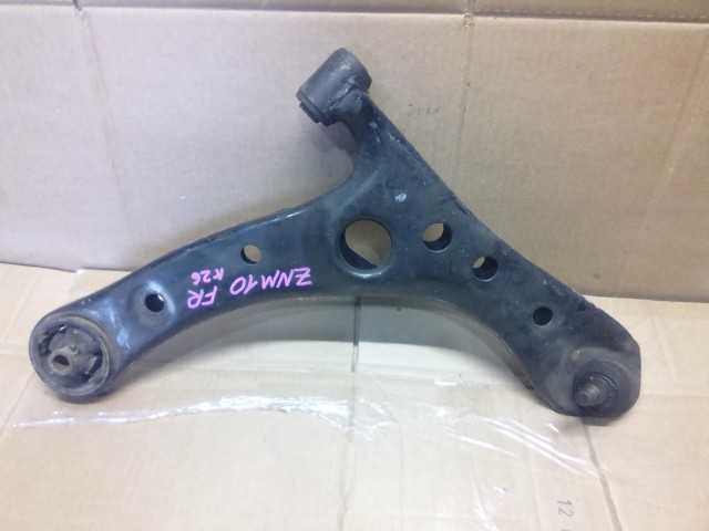 Рычаг TOYOTA Isis 