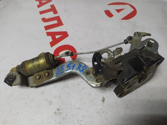 Замок двери TOYOTA Sprinter 