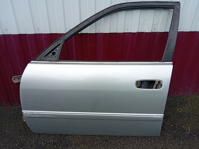 Дверь TOYOTA Sprinter 