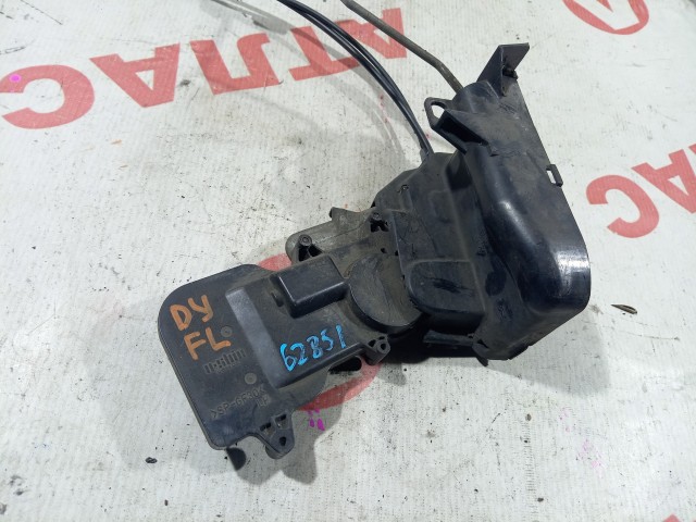 Замок двери MAZDA Demio 