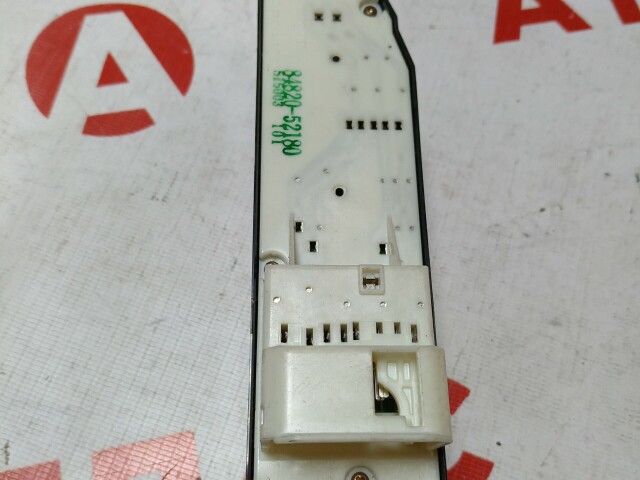 Блок управления стеклоподъемниками TOYOTA Vitz 