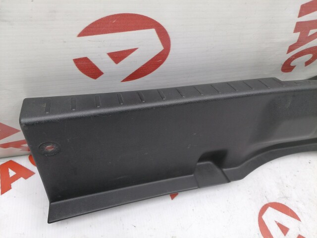 Накладка замка багажника TOYOTA Corolla 