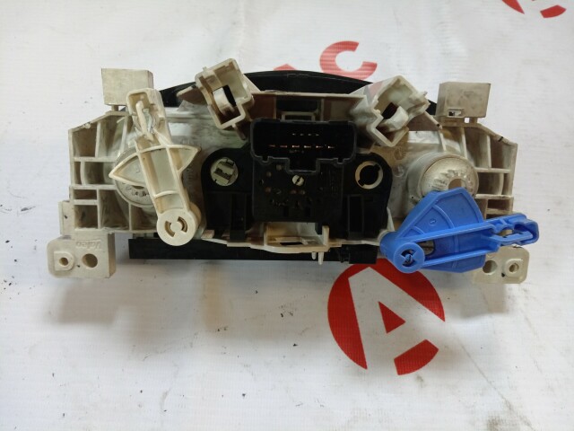 Блок управления печкой и кондиционером RENAULT Sandero Stepway 