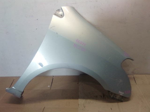 Крыло TOYOTA Raum 