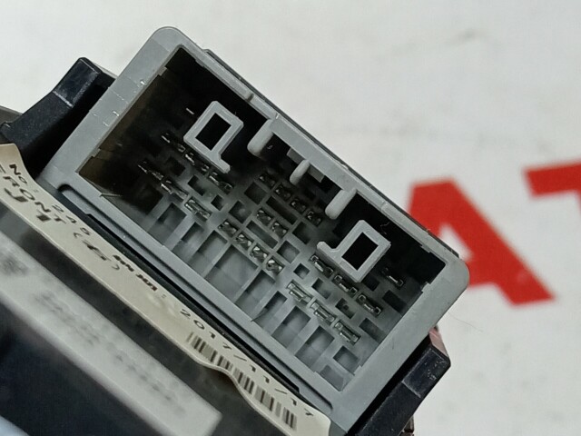 Блок управления стеклоподъемниками HONDA Fit 