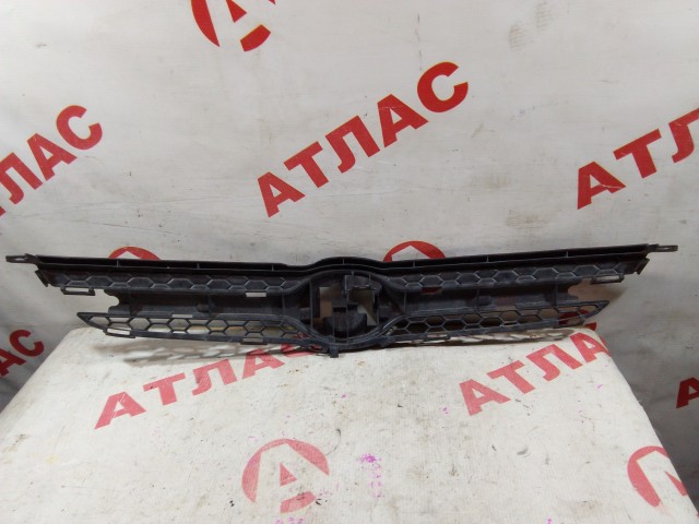 Решетка радиатора TOYOTA Platz 