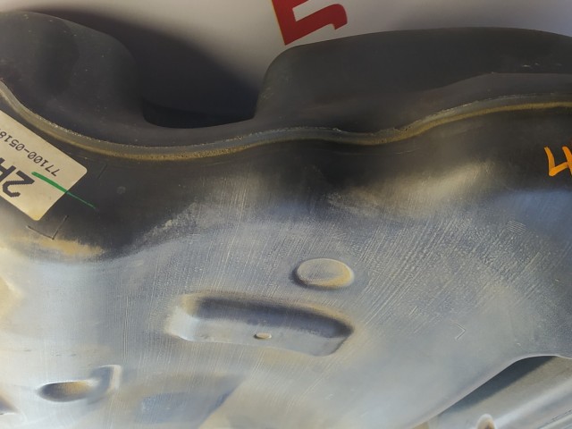 Бензобак TOYOTA Avensis 