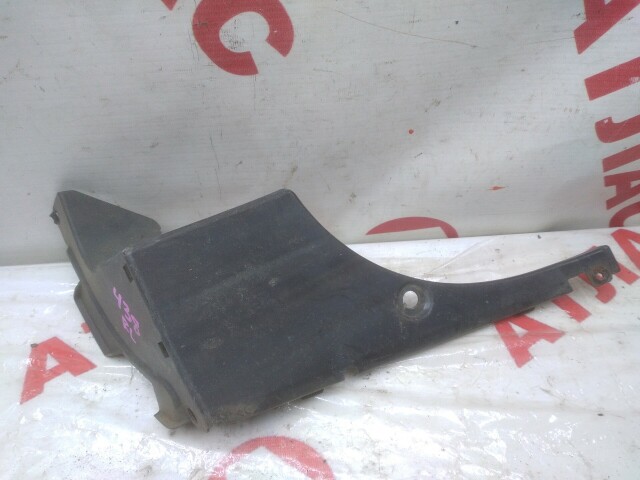 Подкрылок TOYOTA Ist 