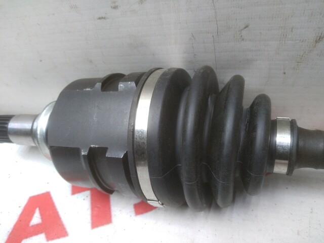 Привод короткий TOYOTA Sprinter 