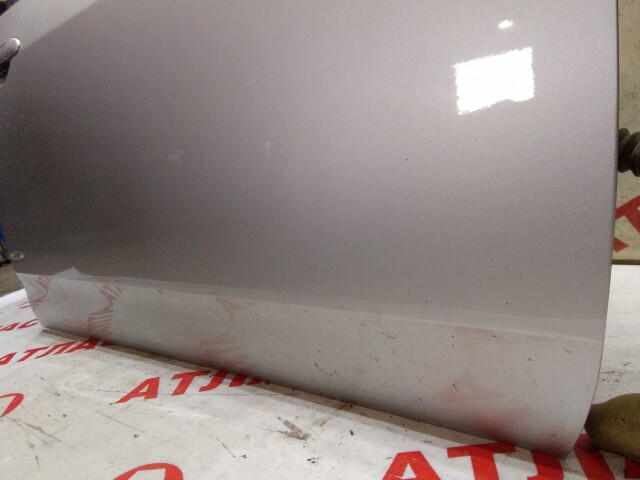 Дверь NISSAN Wingroad 