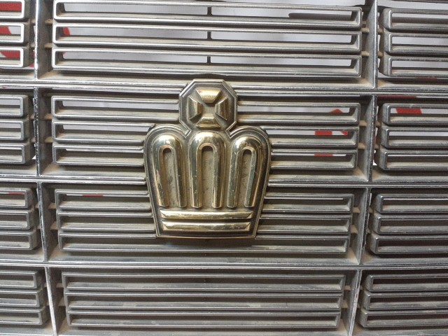 Решетка радиатора TOYOTA Crown 