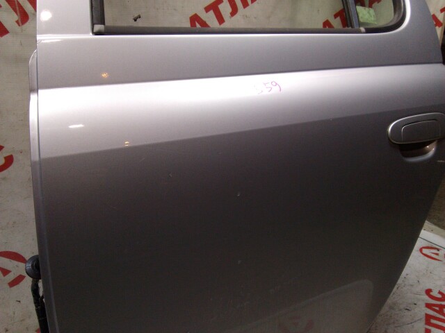 Дверь TOYOTA Vitz 
