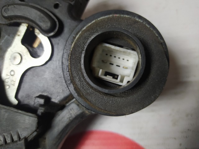 Замок двери TOYOTA Ist 