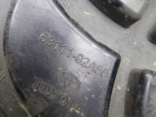 Решетка радиатора TOYOTA Corolla 