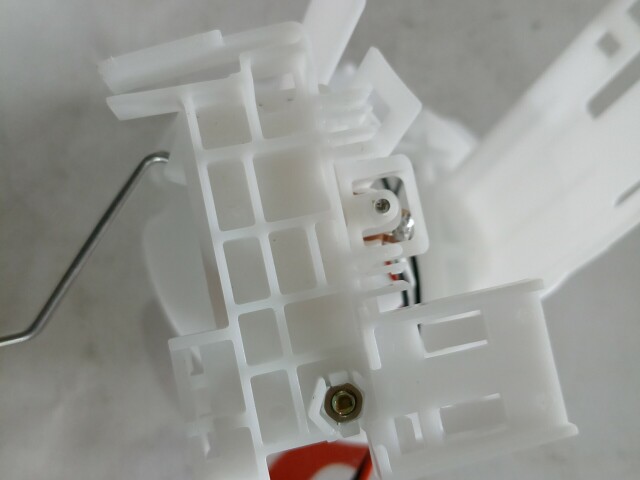 Датчик уровня топлива NISSAN Sunny 