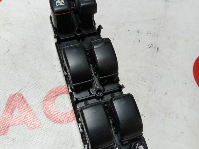 Блок управления стеклоподъемниками TOYOTA Corolla 