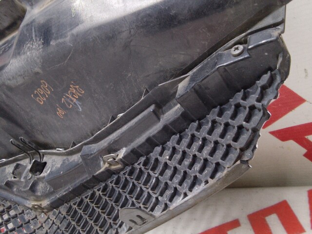 Решетка радиатора TOYOTA Ractis 