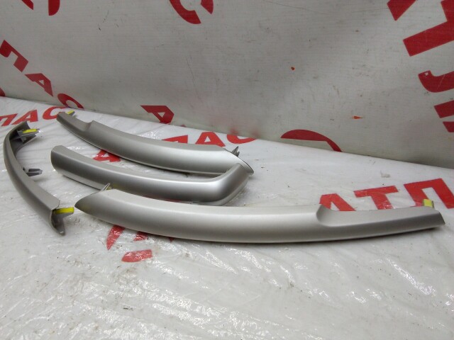 Накладка TOYOTA Ist 