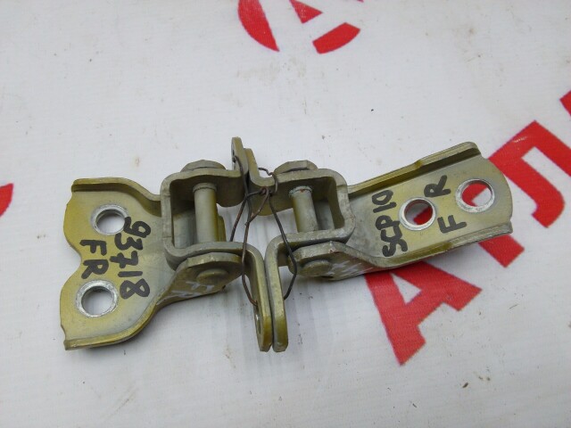 Кронштейны двери TOYOTA Vitz 