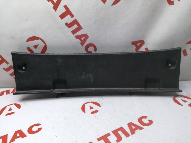 Накладка замка багажника TOYOTA Corolla Axio 