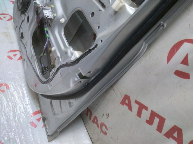 Дверь TOYOTA Vitz 