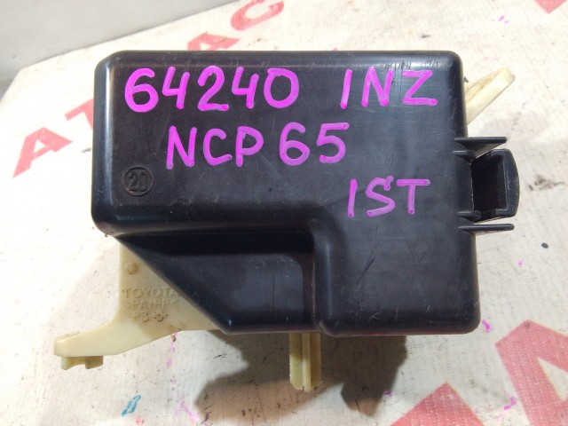 Блок предохранителей TOYOTA Ist 1NZ-FE