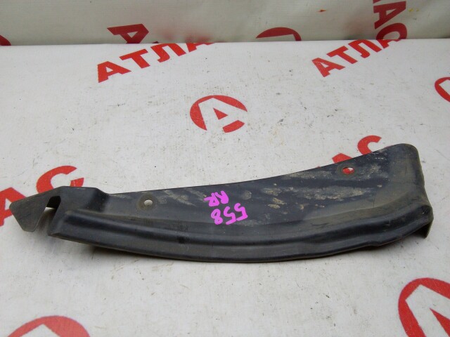 Подкрылок NISSAN Sunny 