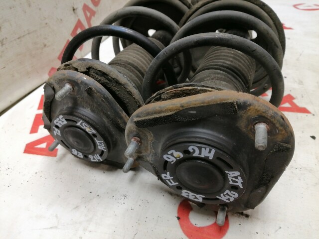 Стойка TOYOTA Avensis 