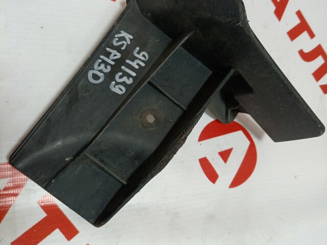 Брызговик TOYOTA Vitz 