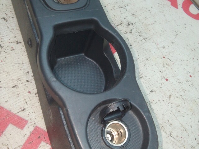 Консоль между сиденьями RENAULT Duster 