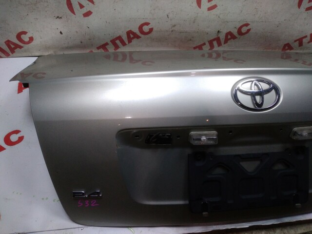 Крышка багажника TOYOTA Avensis 